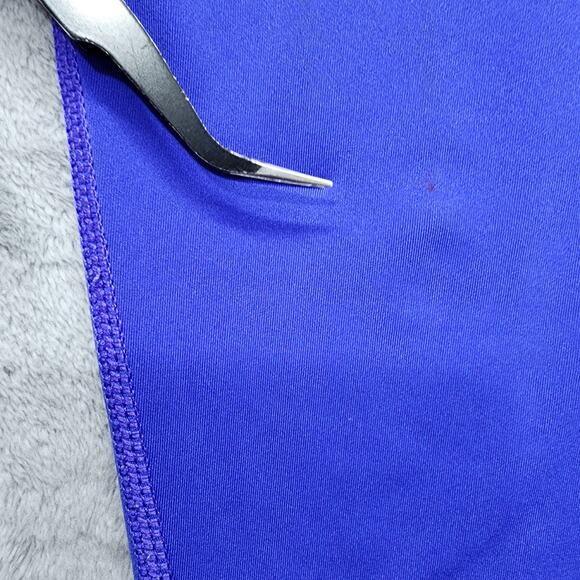 Nike Pro Leggings Womens M Purple Black Dri-FIT Twist Waist Crop Capri Running - Picture 5 of 14